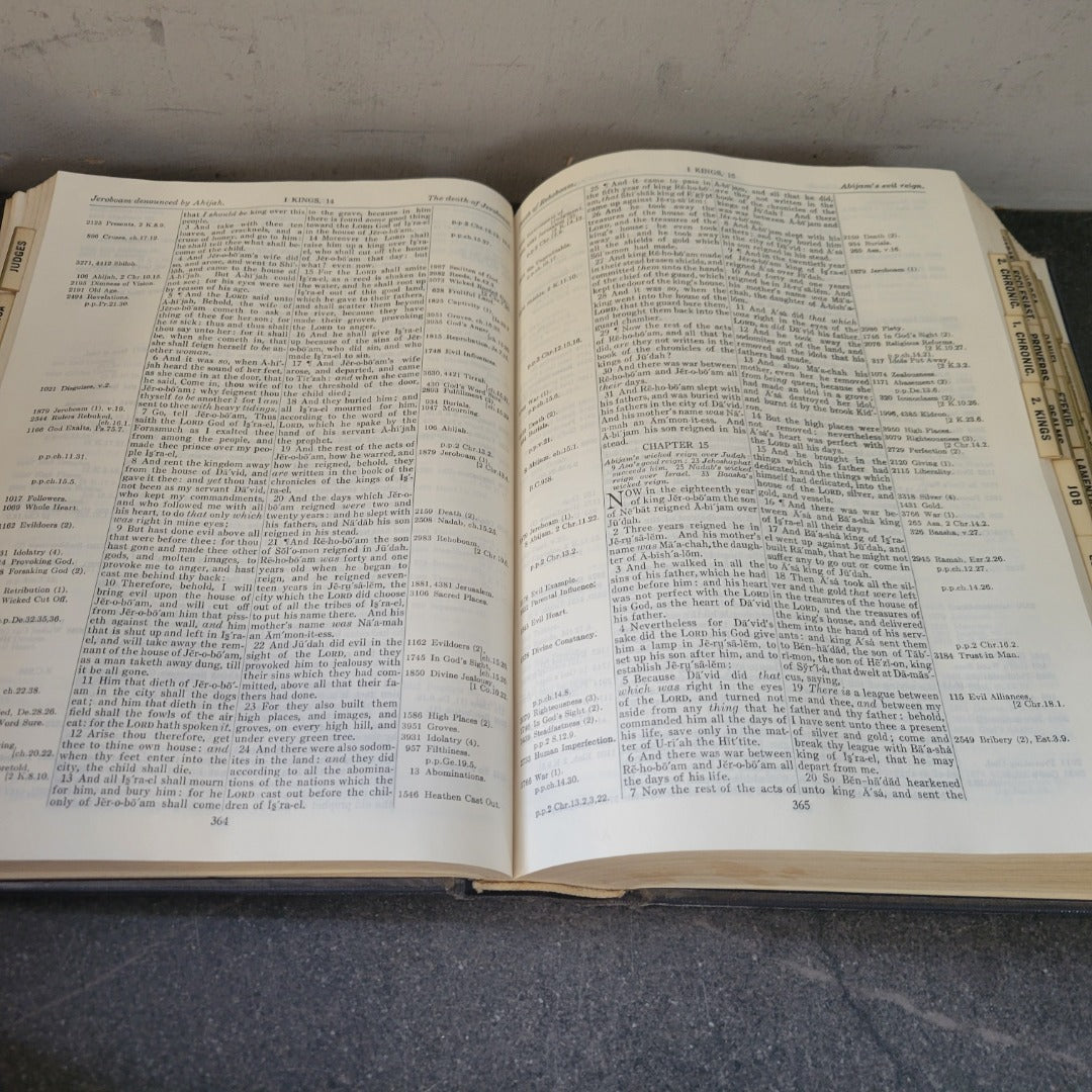 CHAIN REFERENCE BIBLE Thompson BB Kirkbridge Bible Co with tabs 1957