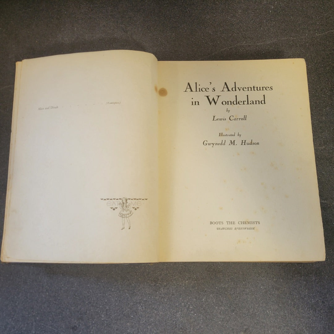 ALICE IN WONDERLAND c1922 Lewis Carroll Boots Chemist Vintage Hardback