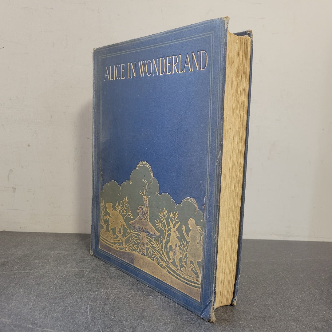 ALICE IN WONDERLAND c1922 Lewis Carroll Boots Chemist Vintage Hardback